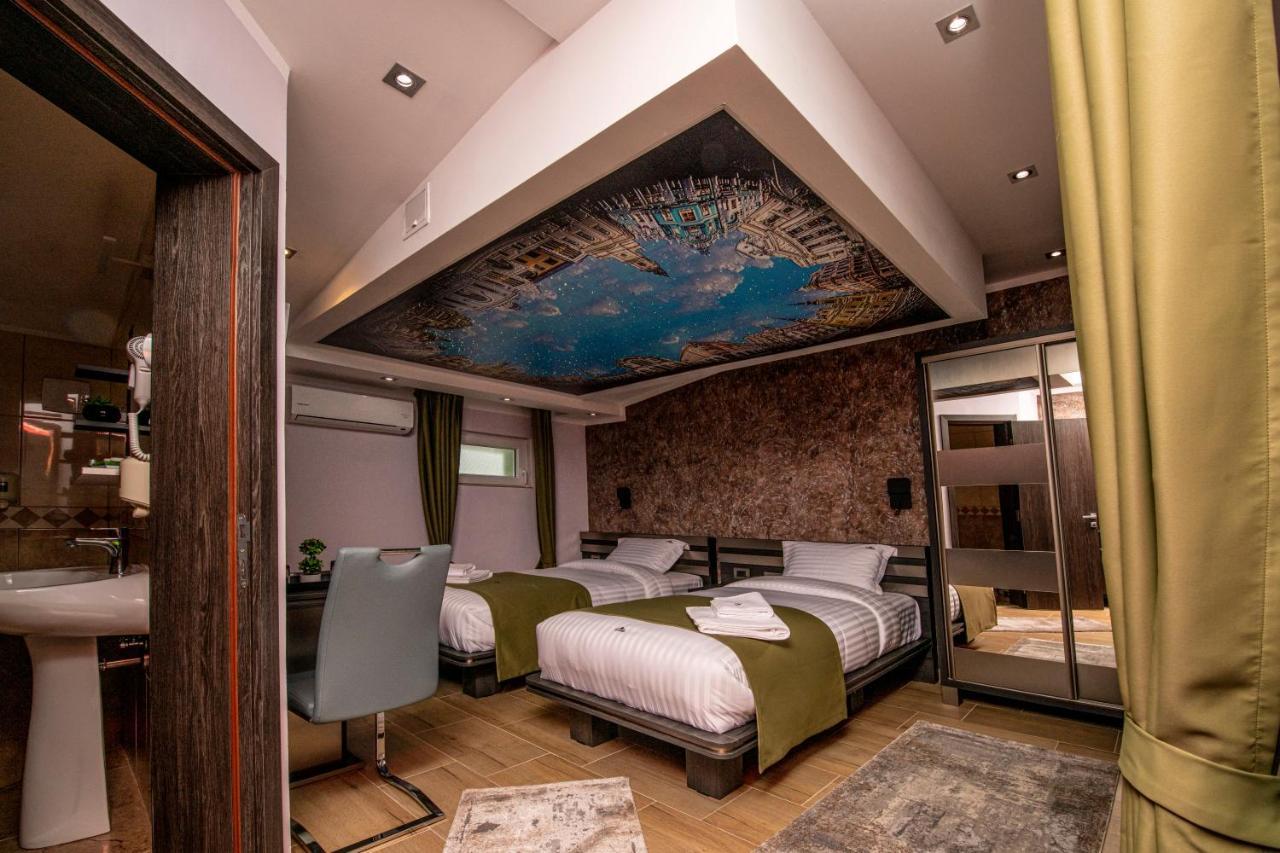 Hotel Novotheos 오라데아 외부 사진