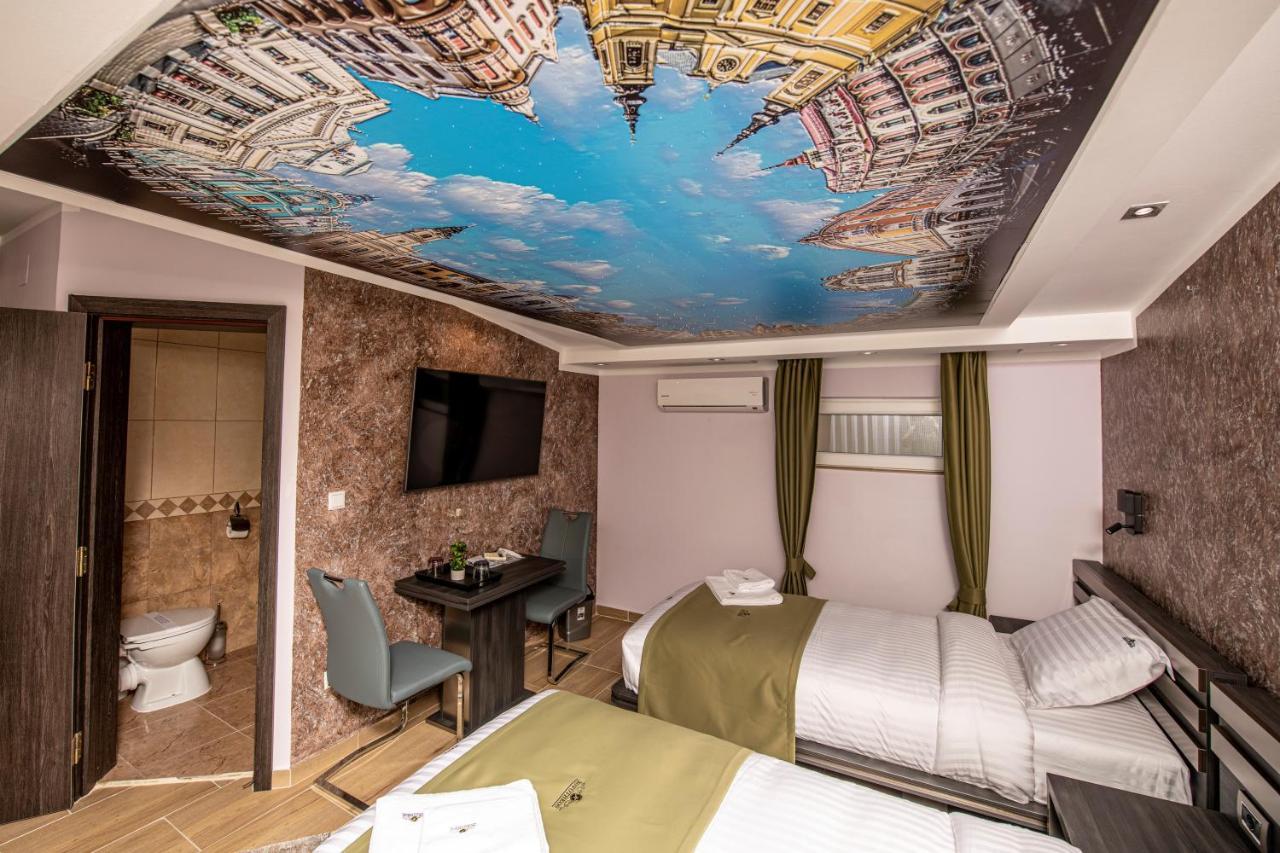 Hotel Novotheos 오라데아 외부 사진