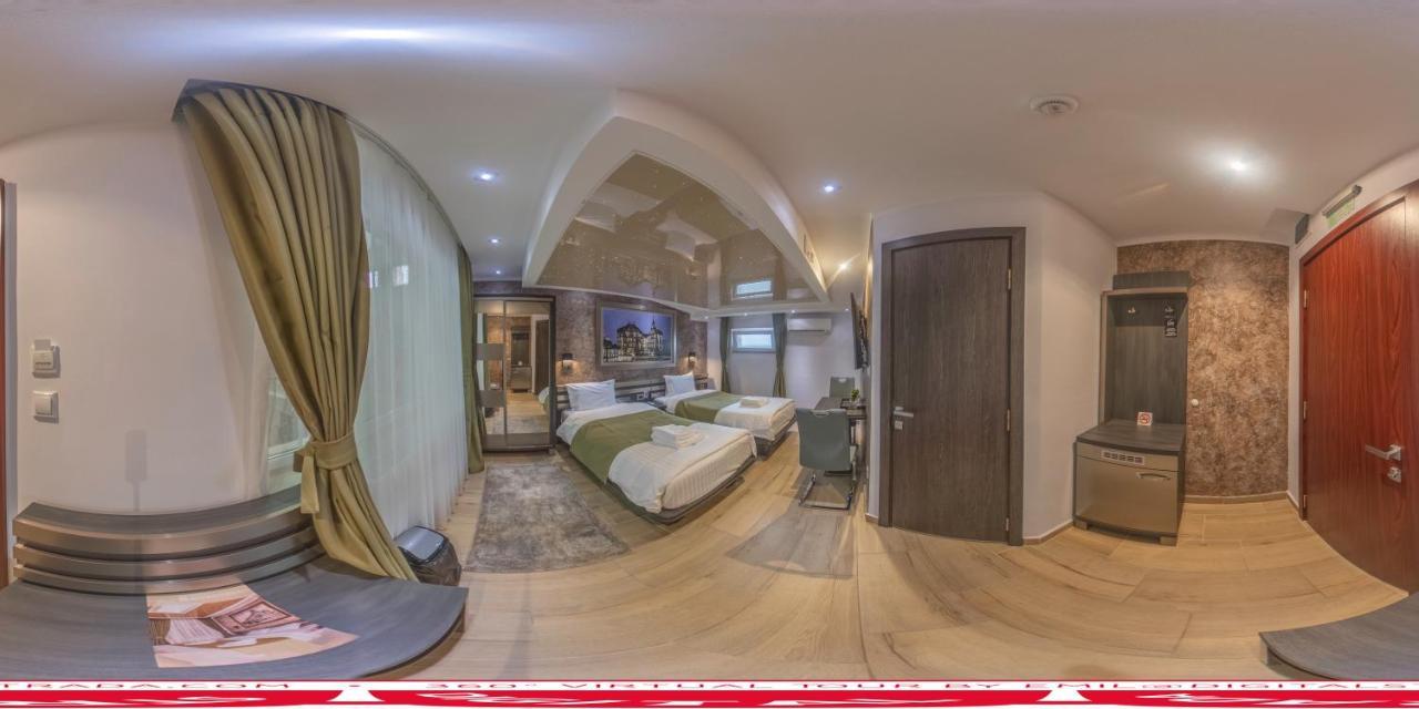 Hotel Novotheos 오라데아 외부 사진