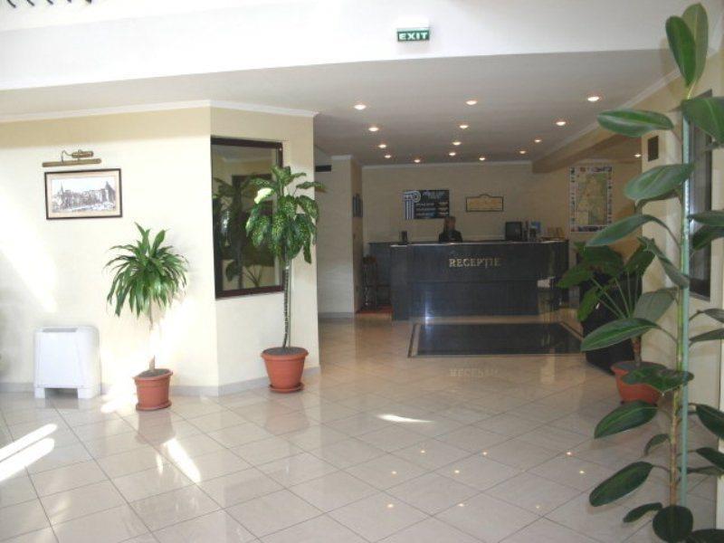 Hotel Novotheos 오라데아 외부 사진